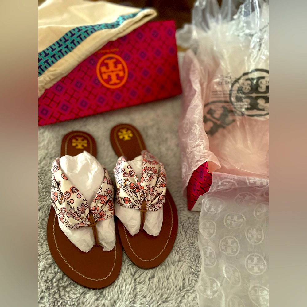 TORY BURCH WOMEN CARSON SATIN THONG SLIDES FLAT SANDALS SHOES S 9